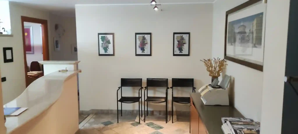 Ufficio di rappresentanza arredato in locazione image 1