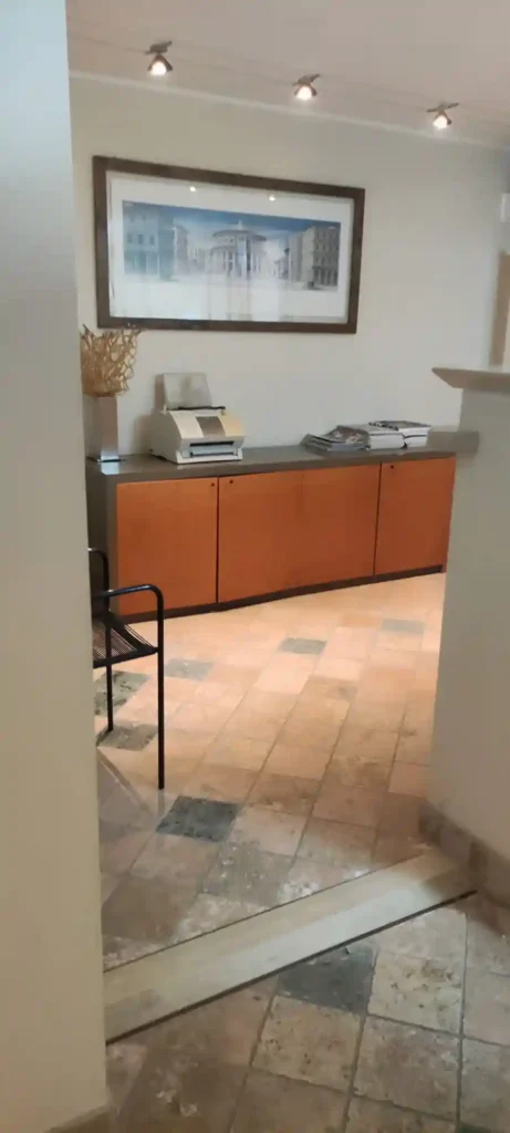 Ufficio di rappresentanza arredato in locazione image 3